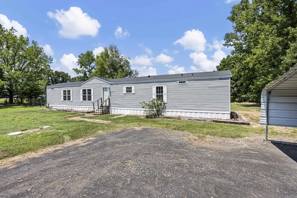2230 Highway 10, Casa