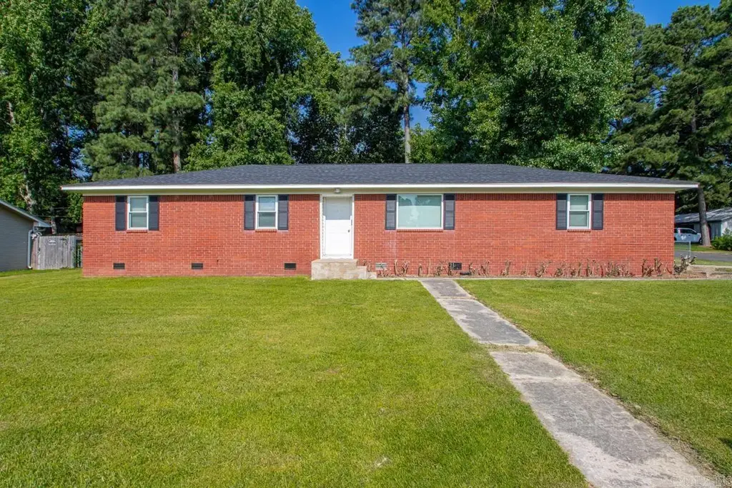 510 Rosewood Dr, Benton