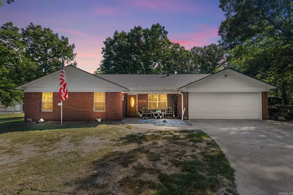 10823 Wyllia Road, Benton