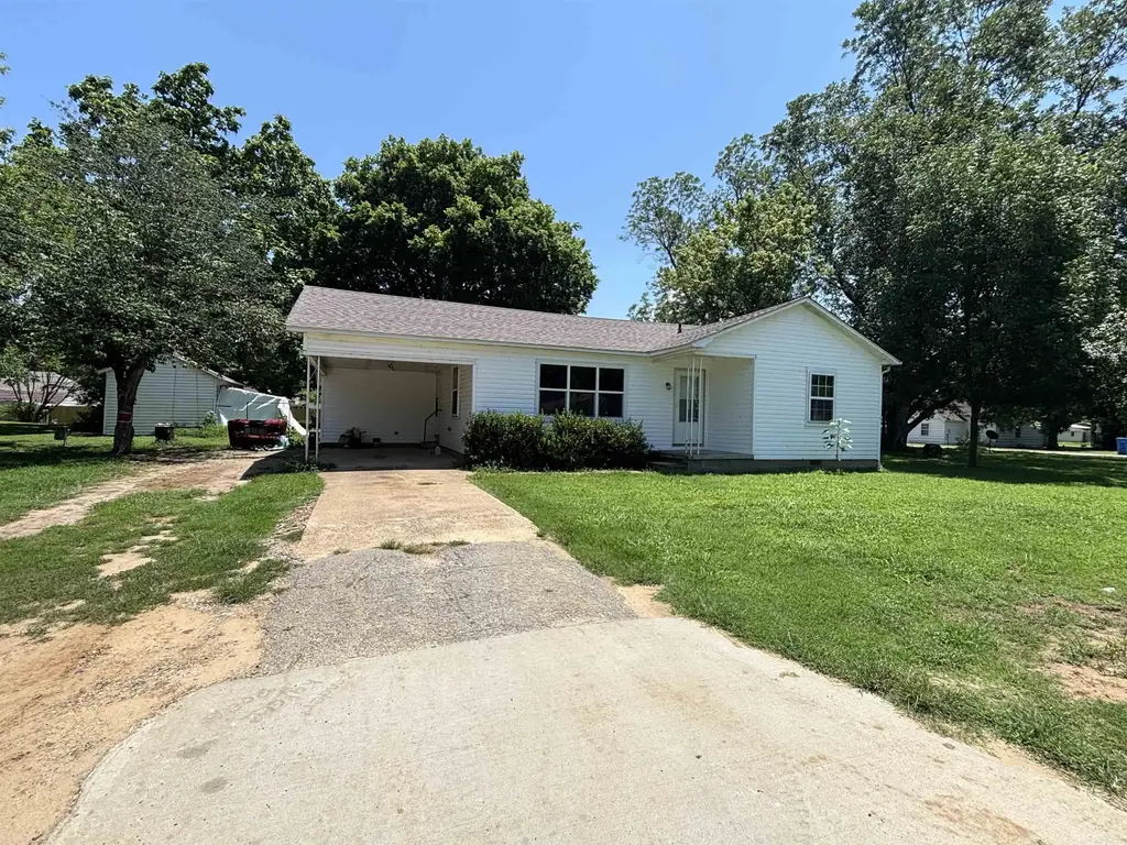 808 Sw 4th Street, Corning