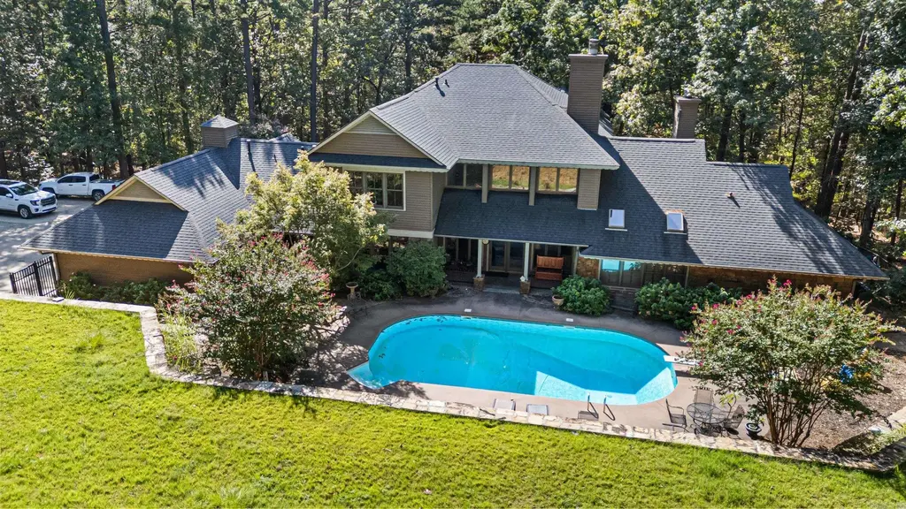 407 Dove Place, Russellville