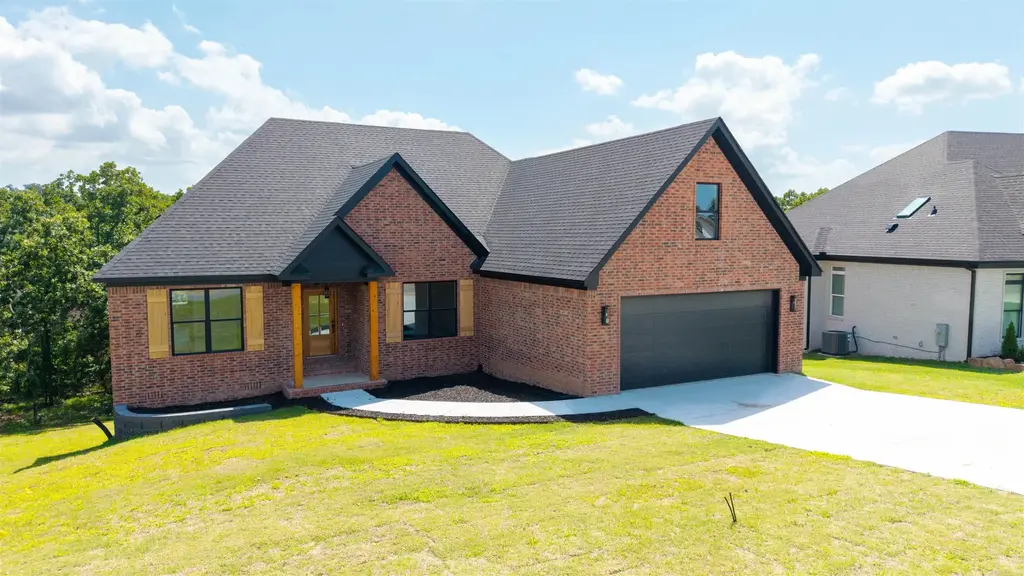 1197 Fern Ridge Road, Sherwood