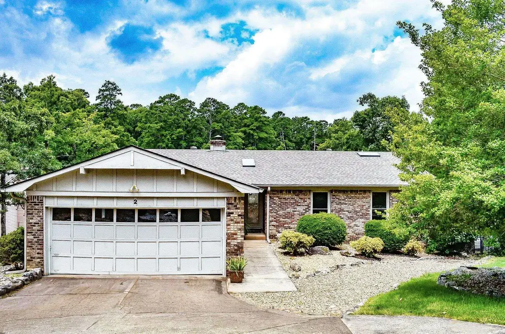 2 Sereno Lane, Hot Springs Village
