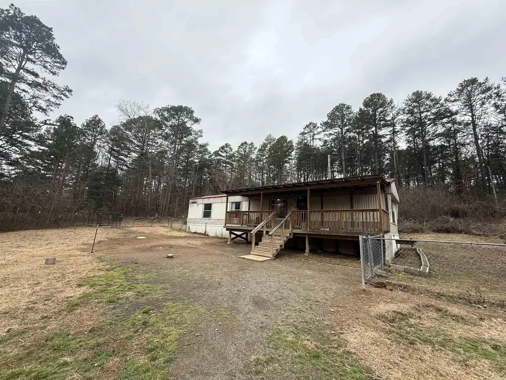 355 Maxine Road, Clinton