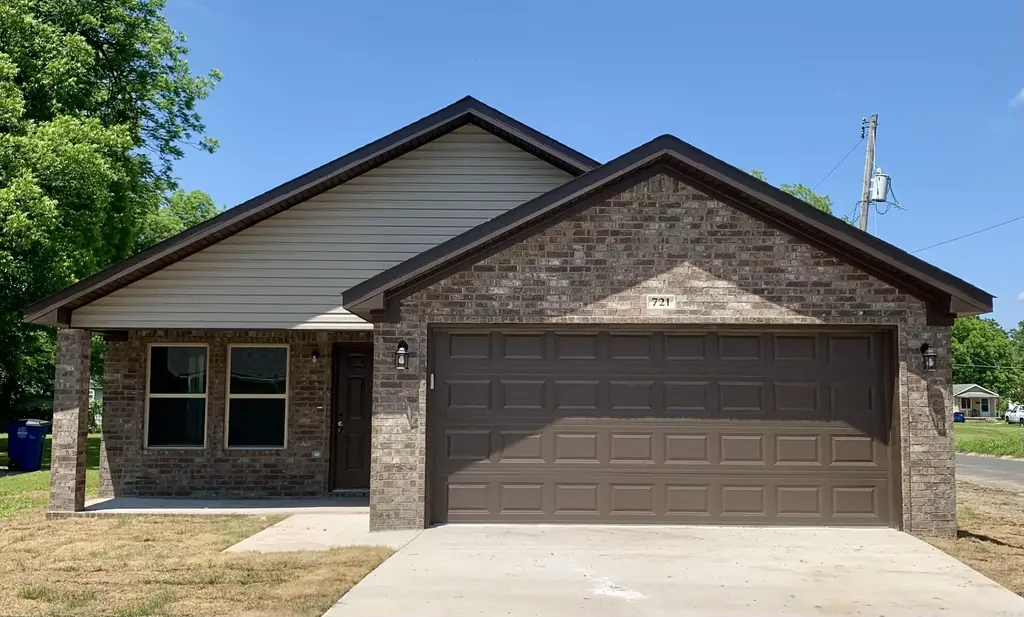 721 Curtis Sykes Drive, North Little Rock