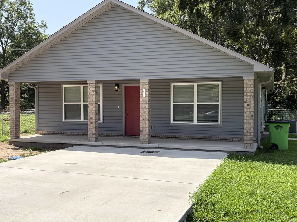 211 Thomas Circle, Lonoke