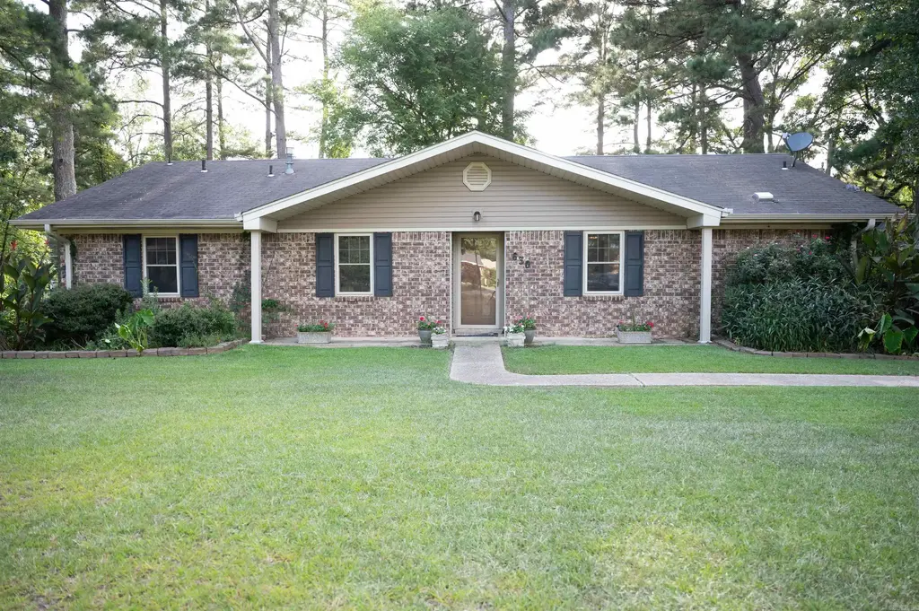 630 Elm Court, Monticello