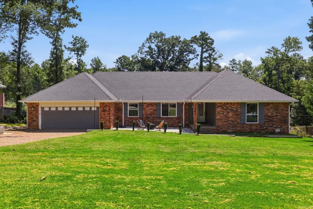 12815 Saint Charles Boulevard, Little Rock