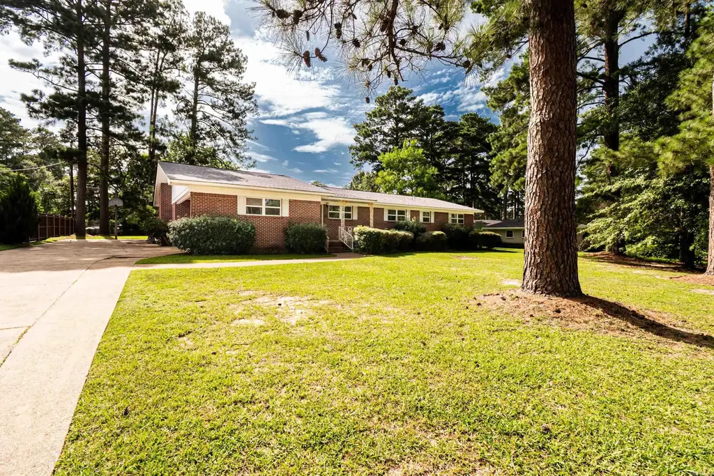 1717 Pineview, Magnolia