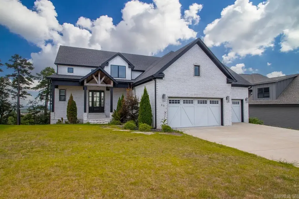 35 Haywood Court, Little Rock