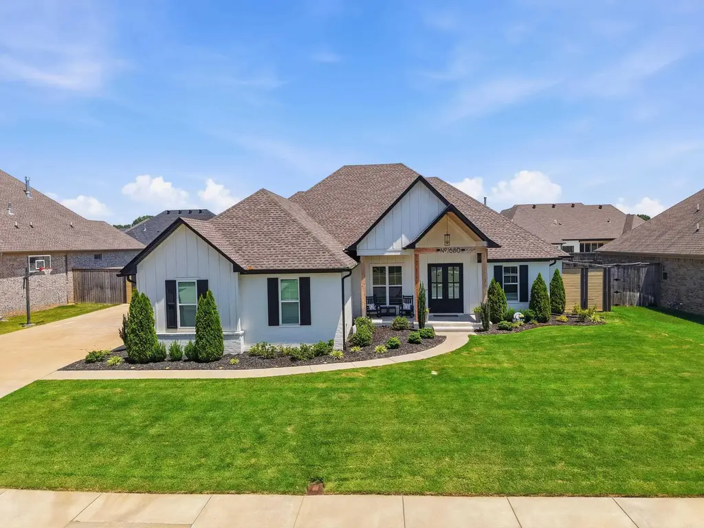 1680 Pearce Drive, Conway