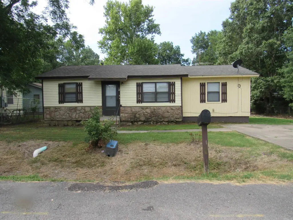 613 Hamburg St, Lonoke
