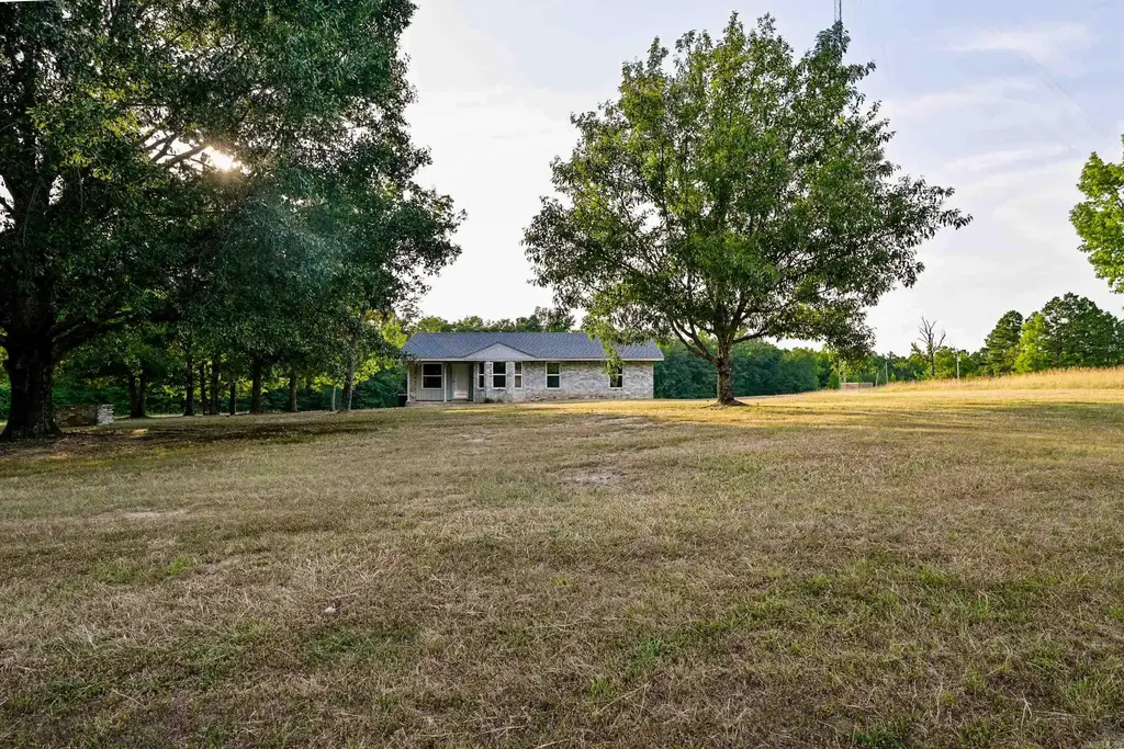 10211 Highway 190 Highway, Benton