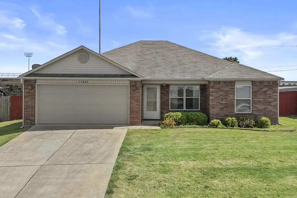 11025 Denton Road, Sherwood