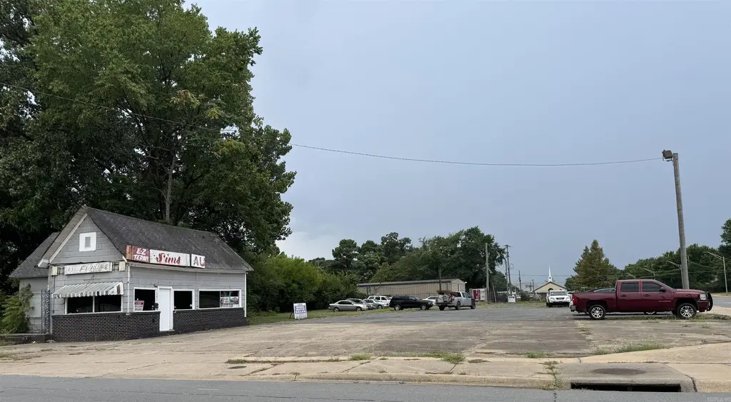 1322 E Broadway St, North Little Rock