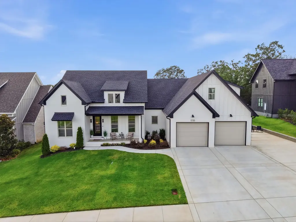 1735 Pearce Drive, Conway