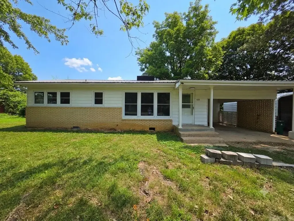 420 Brewer Street, Thayer