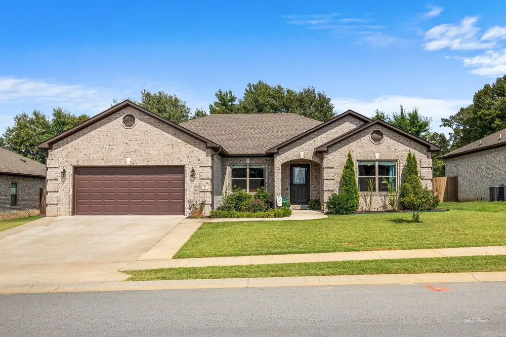 72 Cimarron Circle, Cabot