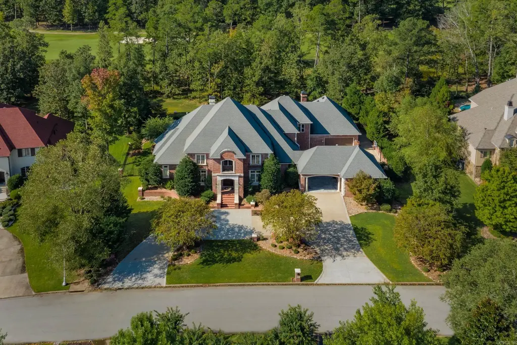 67 Sologne Circle, Little Rock