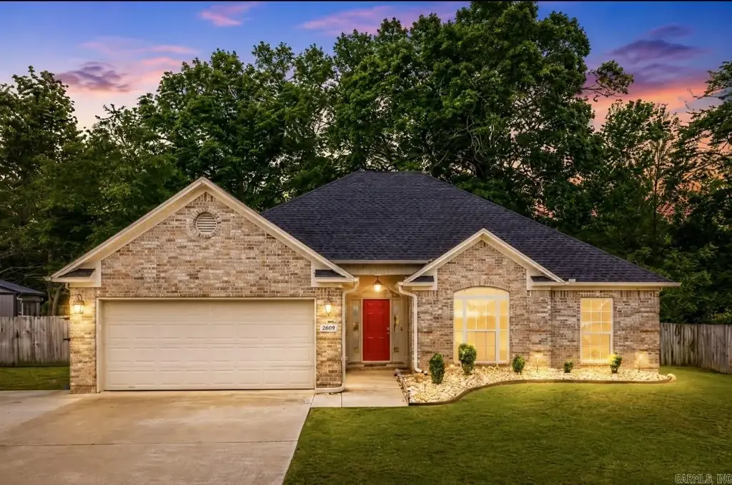 2609 Shadowcreek Drive, Bryant