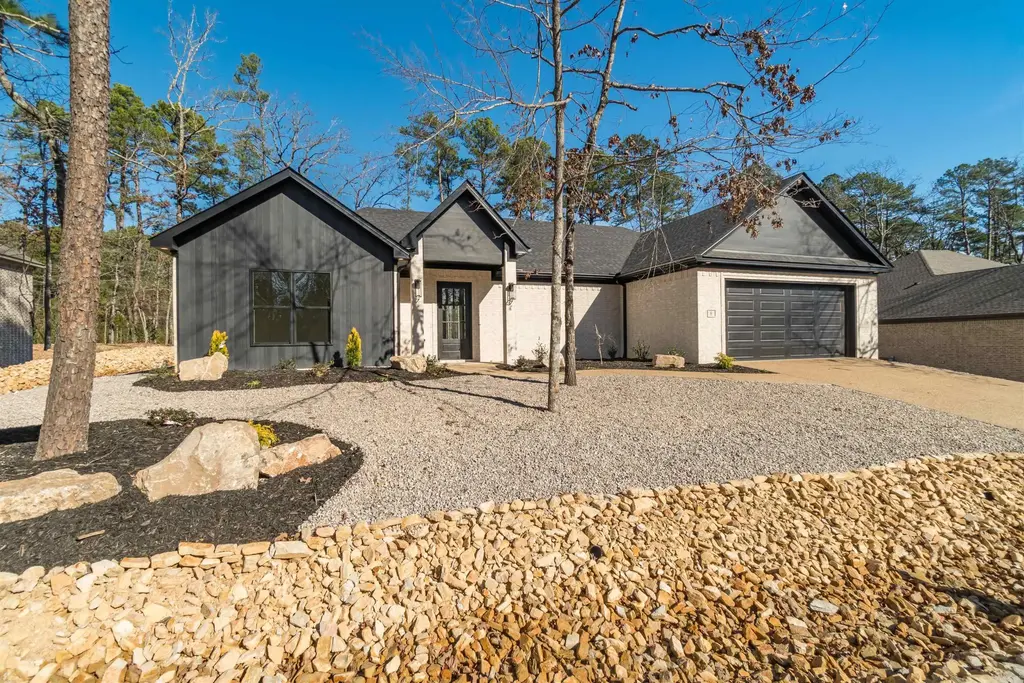 8 Acambaro Place, Hot Springs Village