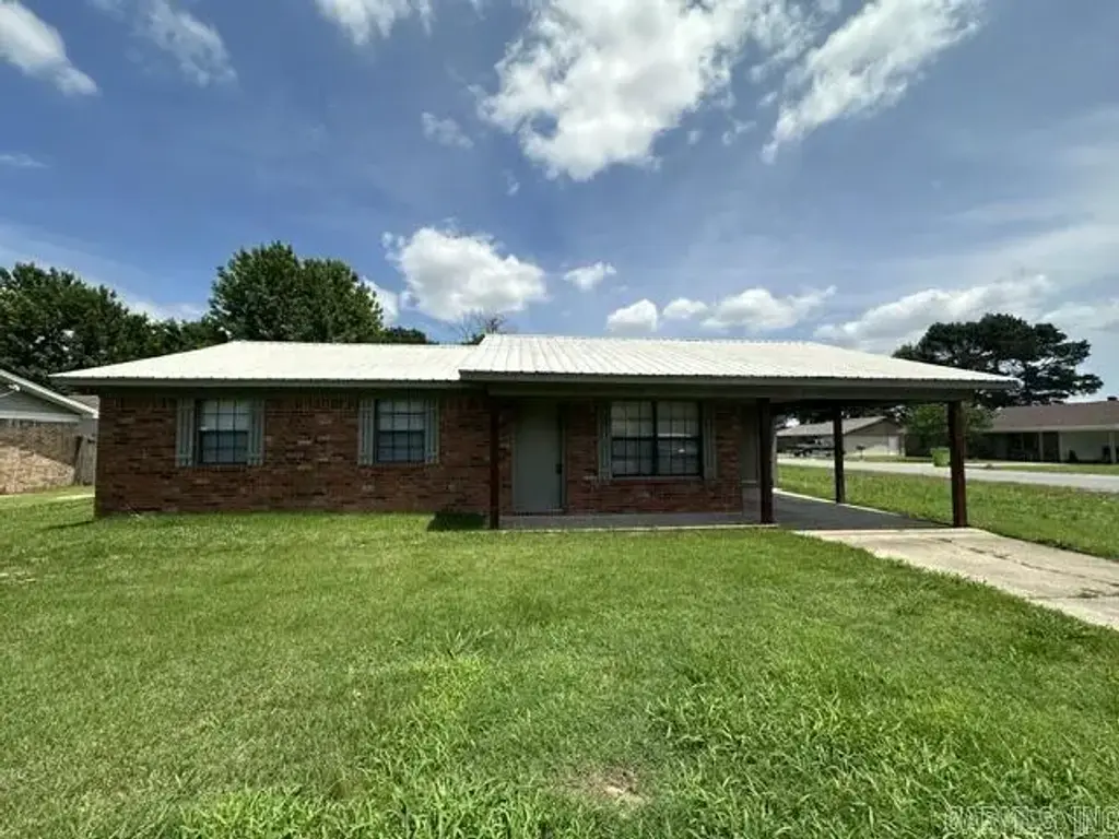 1221 Fairview, Lonoke