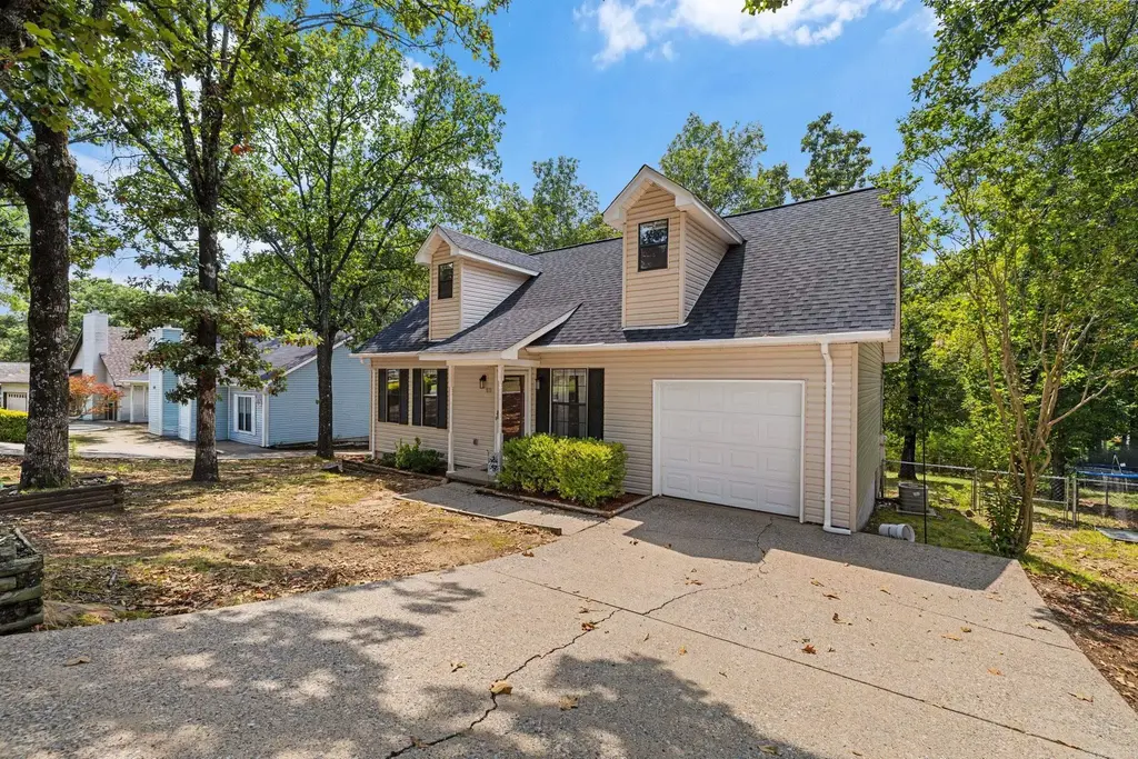 111 Raywood Dr, Sherwood