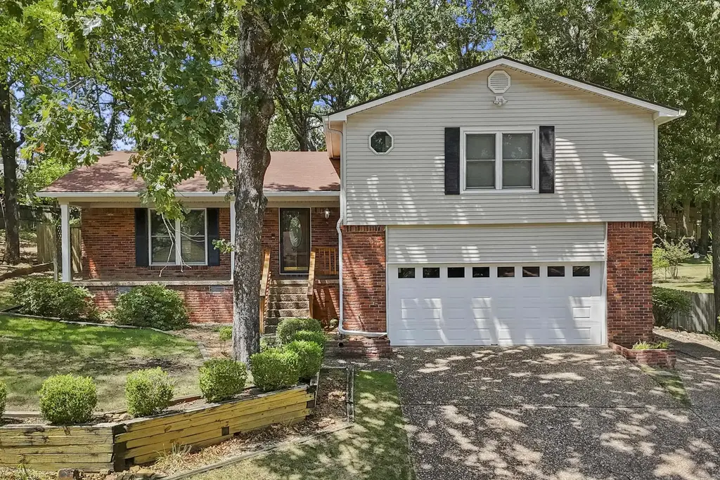 2112 Cedar Creek Road, North Little Rock