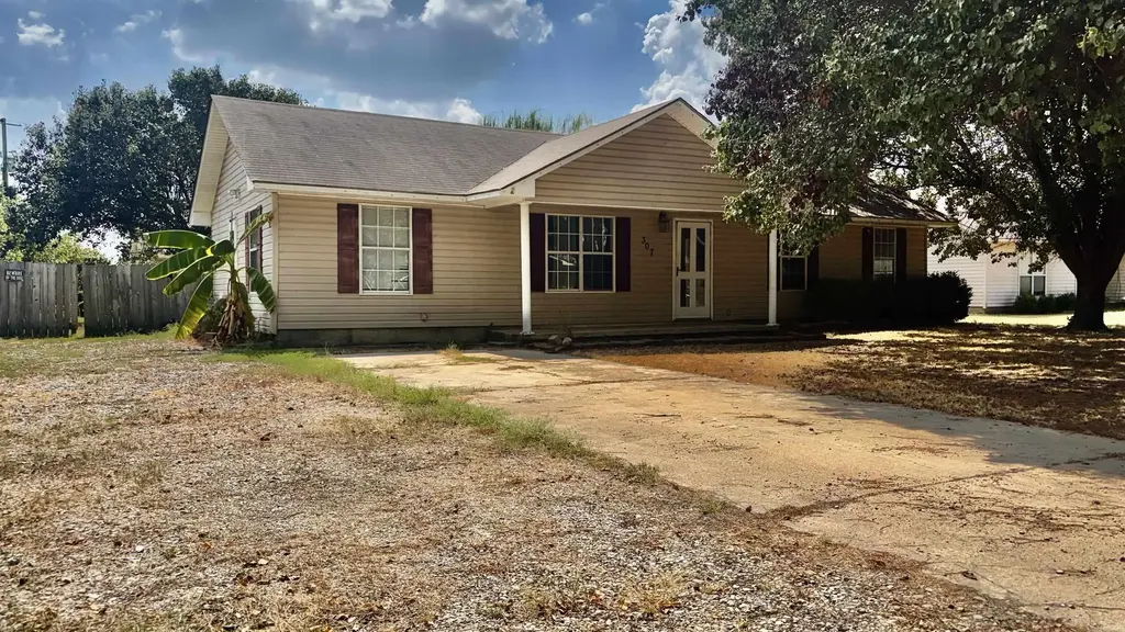 307 Southard, Bay