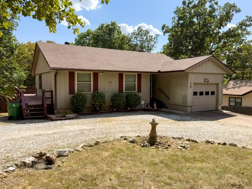 169 Cherokee Road, Cherokee Village