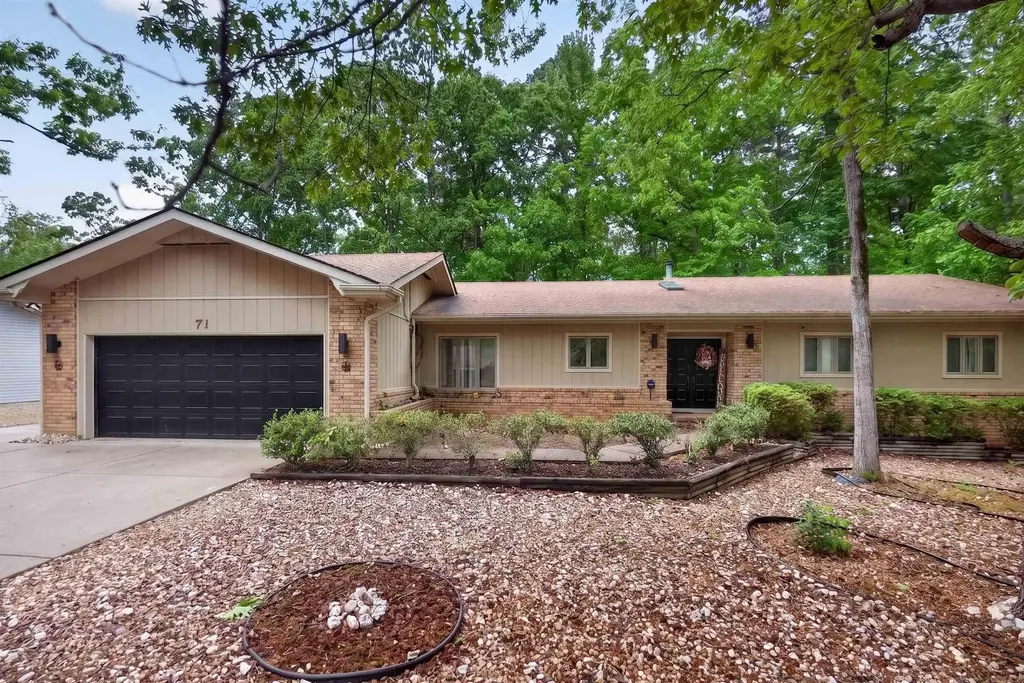 71 Hartura Way, Hot Springs Village