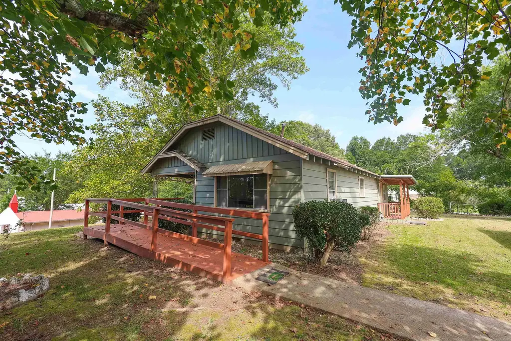 735 S 6th Street, Glenwood