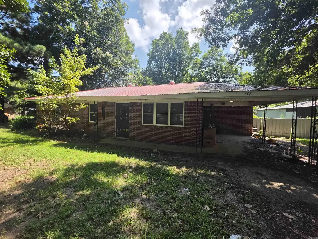 402 Highway 224 E, Swifton