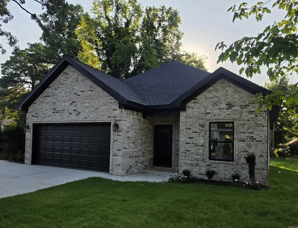 1409 S Pine Street, Little Rock