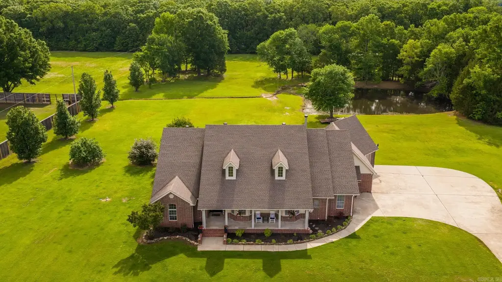 13 Agarita Cove, Conway