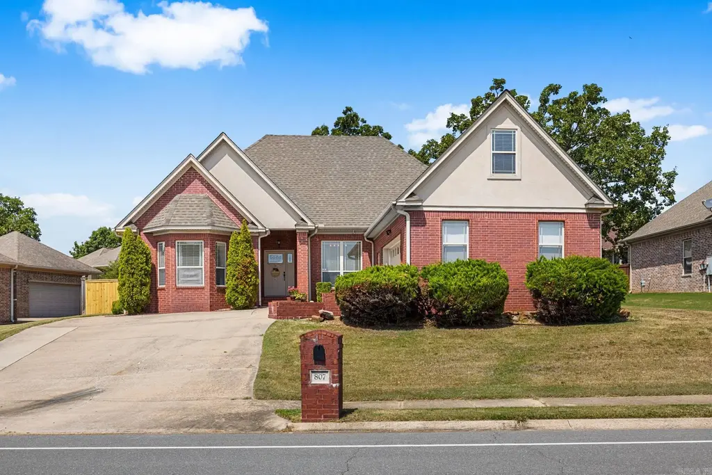 807 Indian Bay Drive, Sherwood
