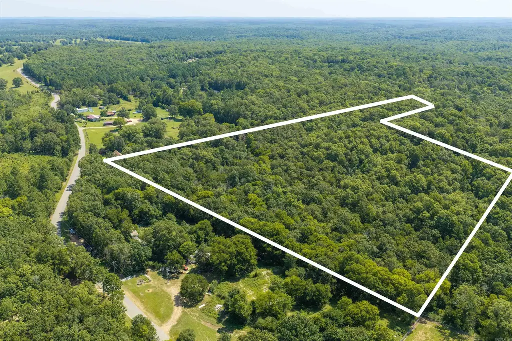 2114 Narrows Road, Benton