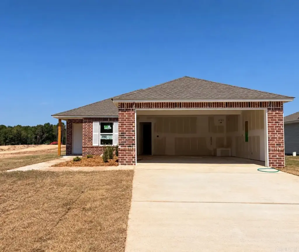 1561 Meadows Drive, Benton
