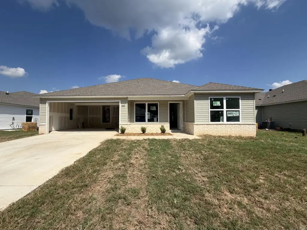 1553 Meadows Drive, Benton