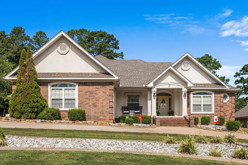 27 Gleneagle Drive, Cabot