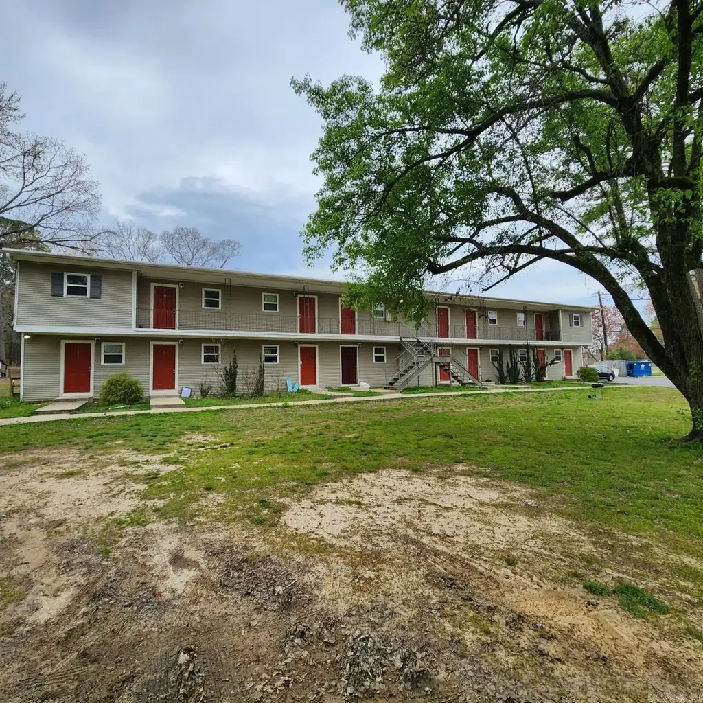 14707 Kanis Road, Little Rock