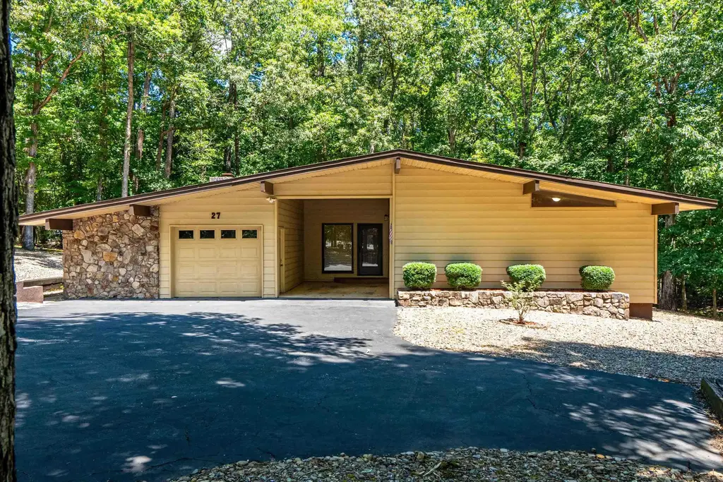 27 Valls Lane, Hot Springs Village