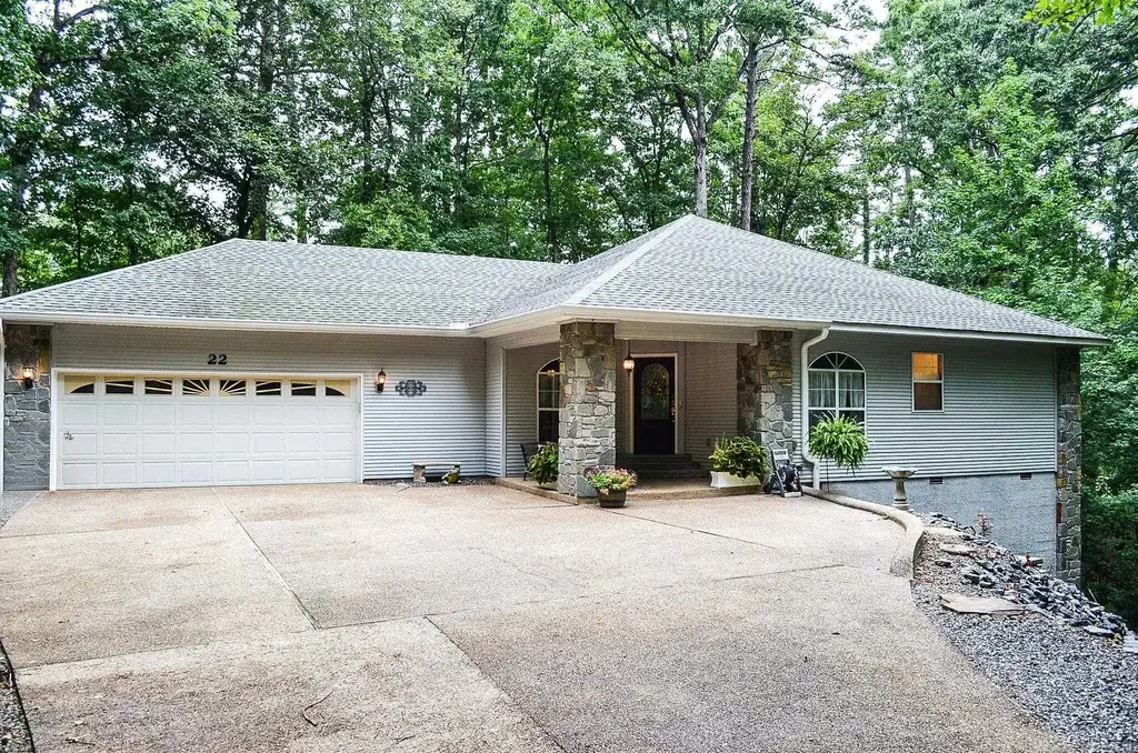 22 Acceso Circle, Hot Springs Village