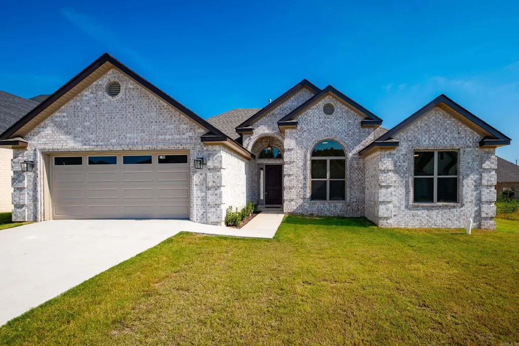 71 Corniche Cove, Maumelle