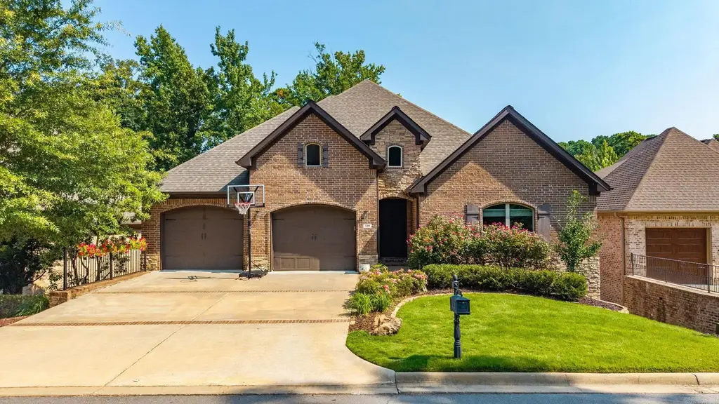 129 Cove Creek Court, Little Rock