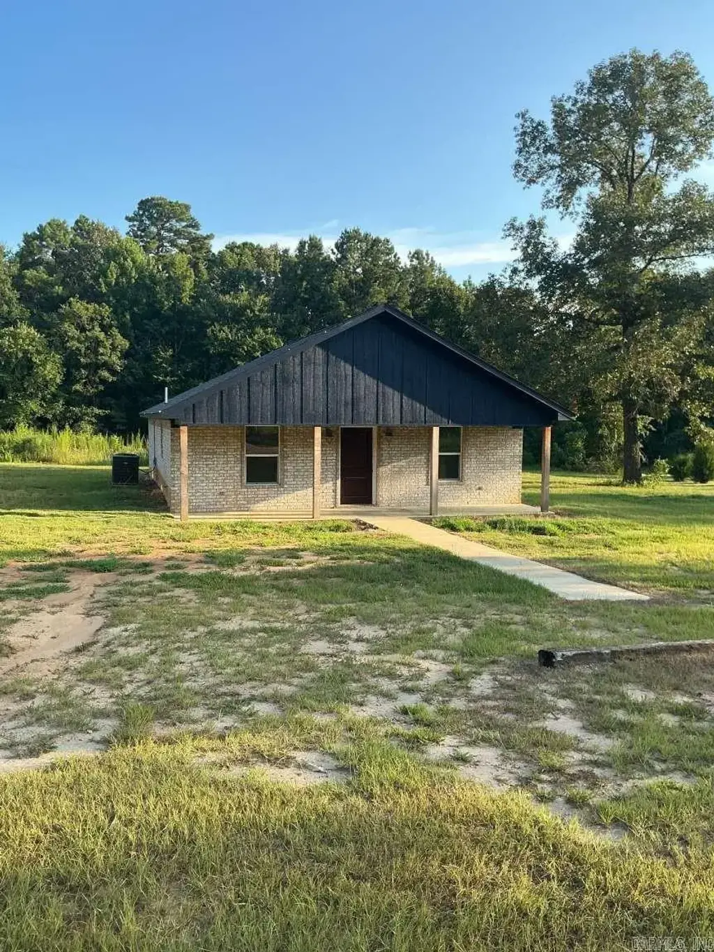 109 Private Road 1161, Texarkana