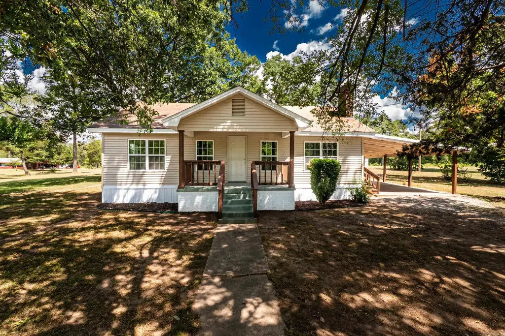 752 Lacey New Hope Rd, Monticello