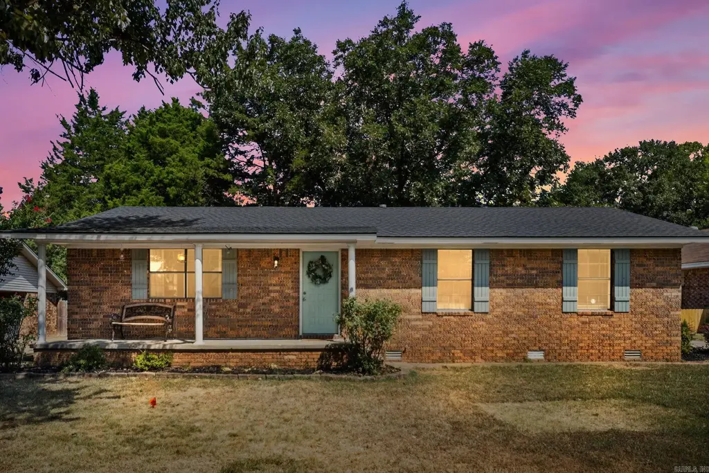 18 Sherwood Loop, Searcy