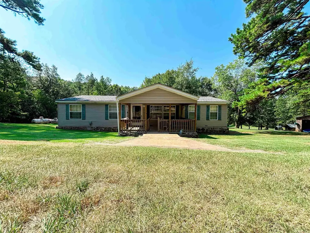 6052 Highway 16 E, Clinton