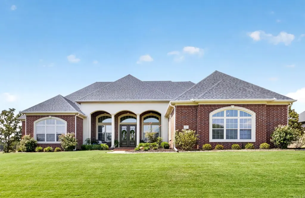 1523 Cypress Point Street, Cabot